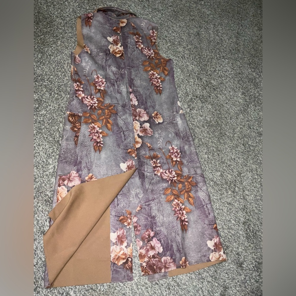 Solitaire Floral Long Vest in Mauve and Rust - Picture 9 of 9